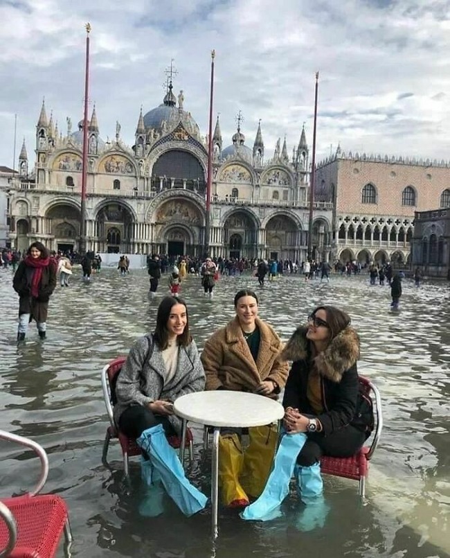 CkcPtP4qWMG-png__700