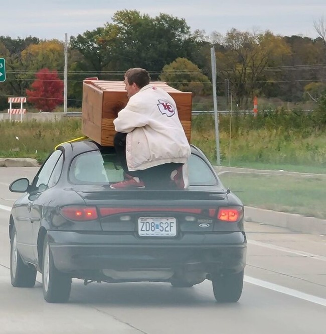 677bec1c94e36_idiots-in-cars