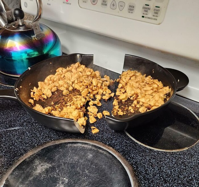 661fdbf468e79_funny-cooking-kitchen-accidents (1)