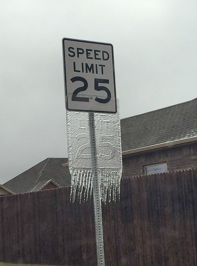 freezing-cold-winter-temperature-pics-13-65b0c8a230ec9__700