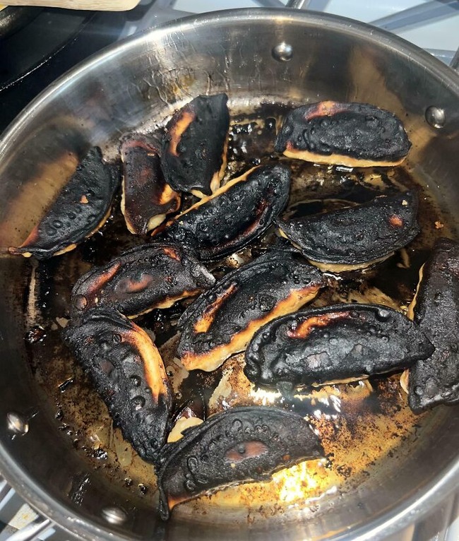 6620d38f1e0b6_funny-cooking-kitchen-accidents