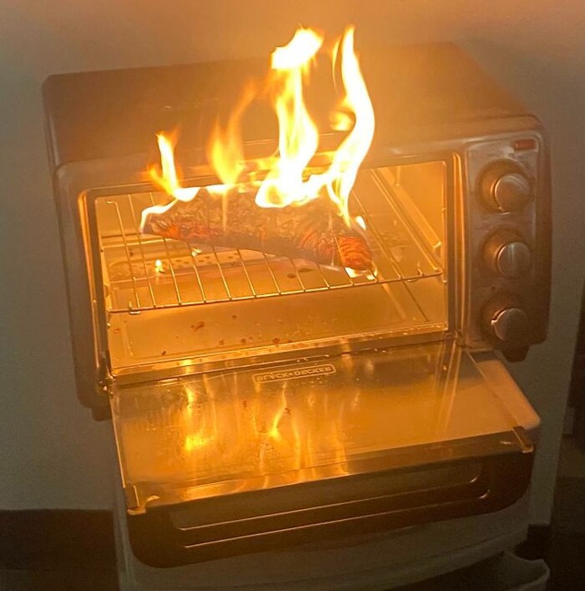 661cead9cf638_funny-cooking-kitchen-accidents