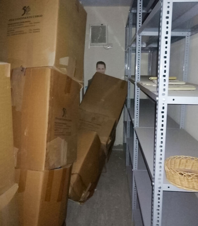 Unintentionally-Creepy-Jump-Scare-Photos-5-64e30b12130c5__700