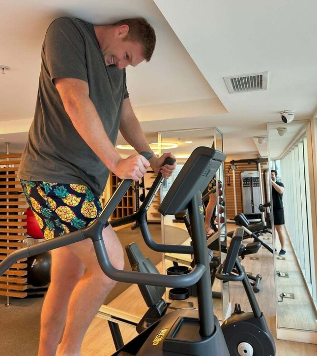 695e0e29bc5f6_ridiculous-tall-pe