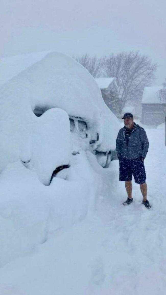 637b6d1746112_snow-buffalo-new-york-2022