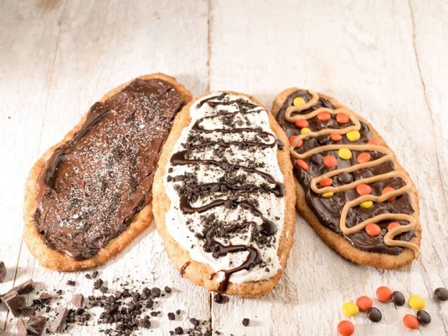 Trio-of-BeaverTails-topped-with