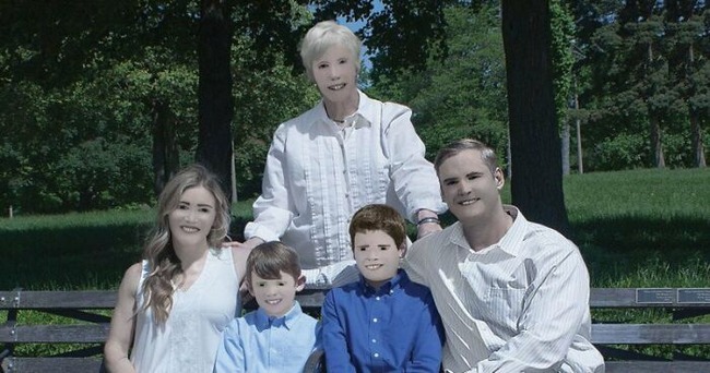 63354f0c85675_lmxVmWn__700