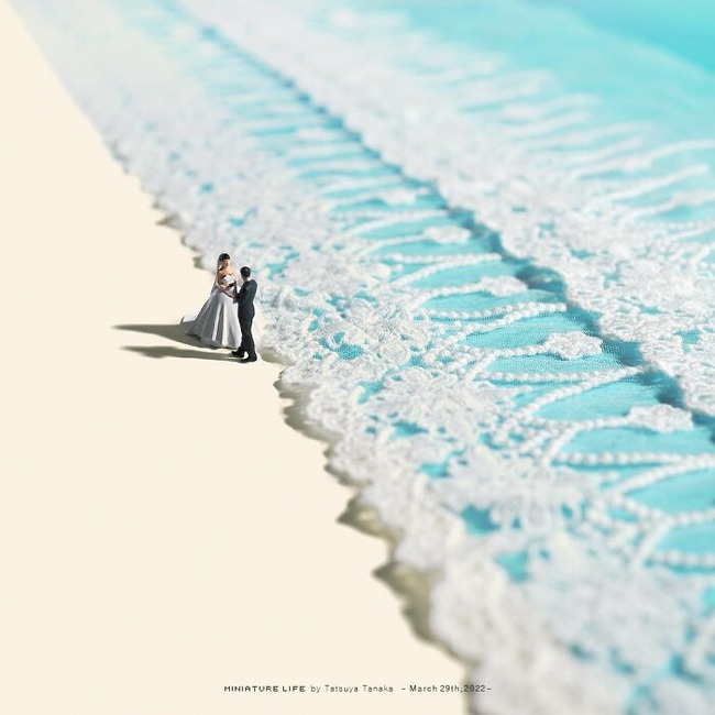 Meet-the-small-and-creative-world-of-artist-Tatsuya-Tanaka