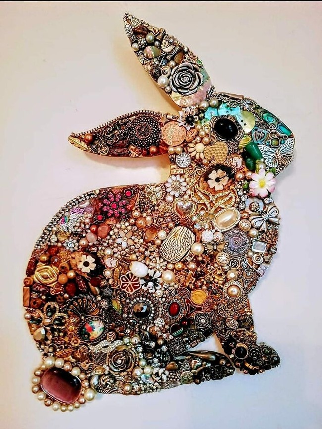 home-for-peculiar-artists-63bffa69f3694__700