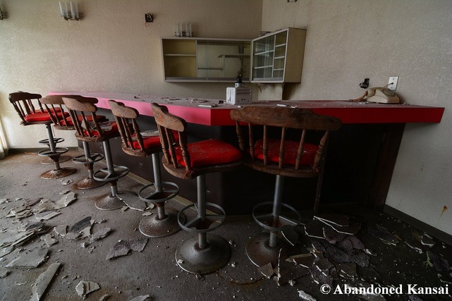 rundown-hotel-bar