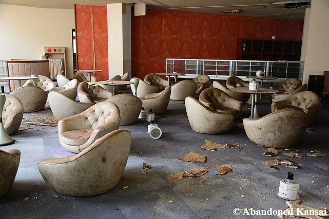 chairs-in-an-abandoned-hotel-lobby