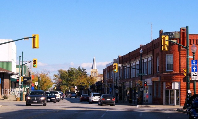 Kingsville_main_street_402384574