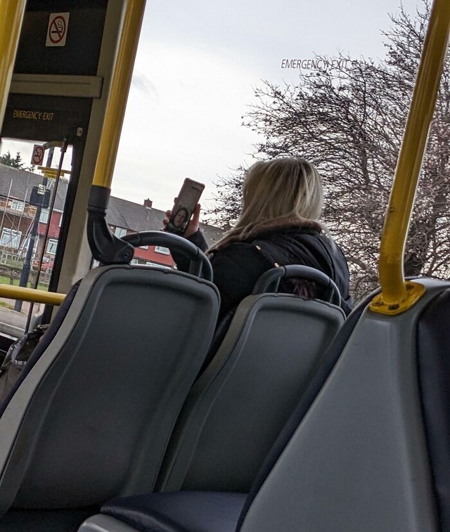 684bc5ca6598b_annoying-public-transport-passengers