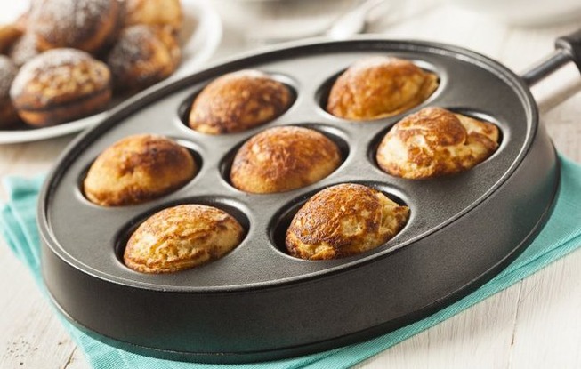 Quick-And-Easy-Way-To-Make-Ebelskivers-700x445