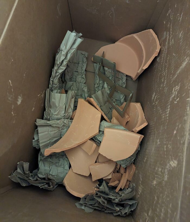 69e76bd8f3a57_ikea-fails__700