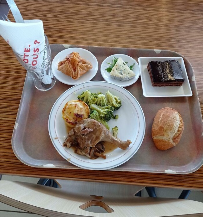 67d425e43ad72_cool-things-different-countries