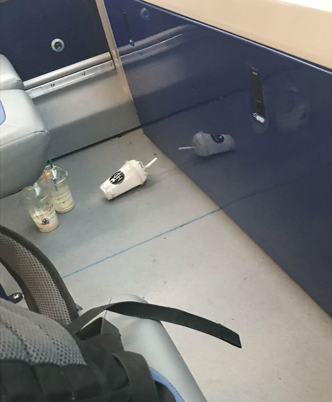 674573ae36311_infuriating-public-transport-passengers