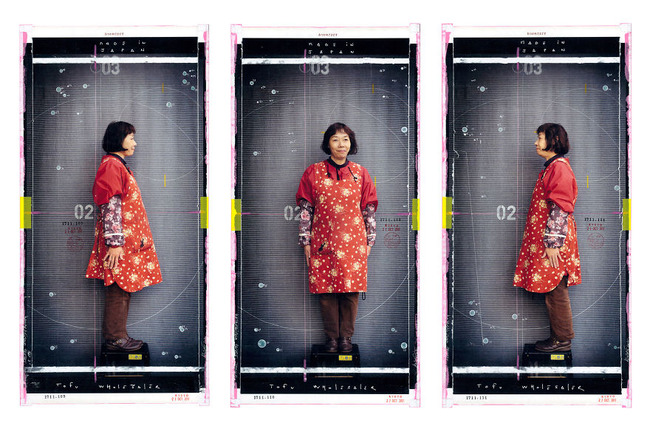 Photographer-creates-project-with-100-Japanese-workers