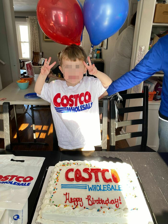 unusual-ridiculous-birthday-parties-13-664c53dc3a616__700