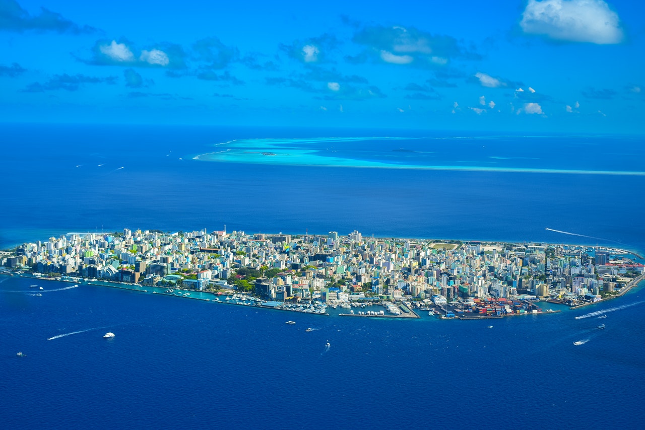 Male город. Мале столица Мальдив. Порт Мале Мальдивы. Мале с высоты птичьего полета. Столица Мальдивы достопримечательности.