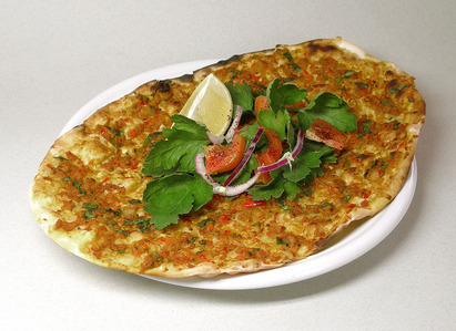 1280px-Lahmacun