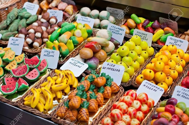 21786049-assorted-fruit-shaped-m