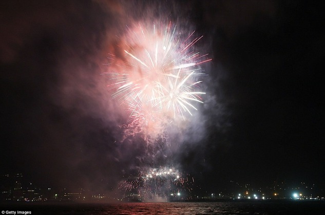 24585CC000000578-2892275-image-m-60_1420028098435