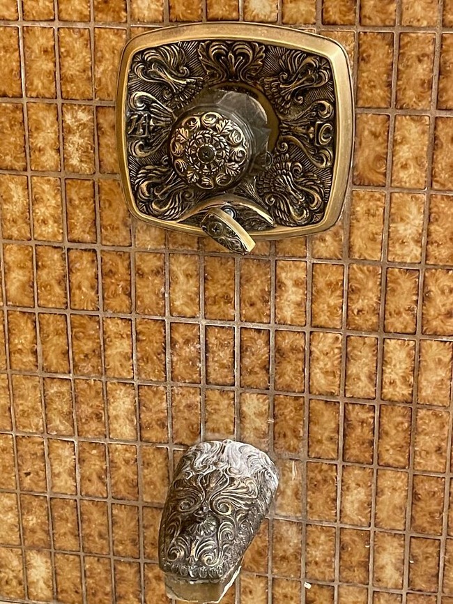 6322ed4fb101b_sckm0gf5fj171__700