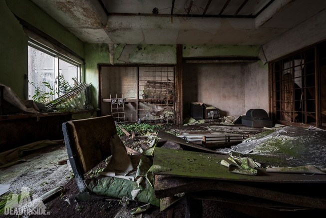 The-biggest-abandoned-hotel-in-Japan-5be55c8218708__880