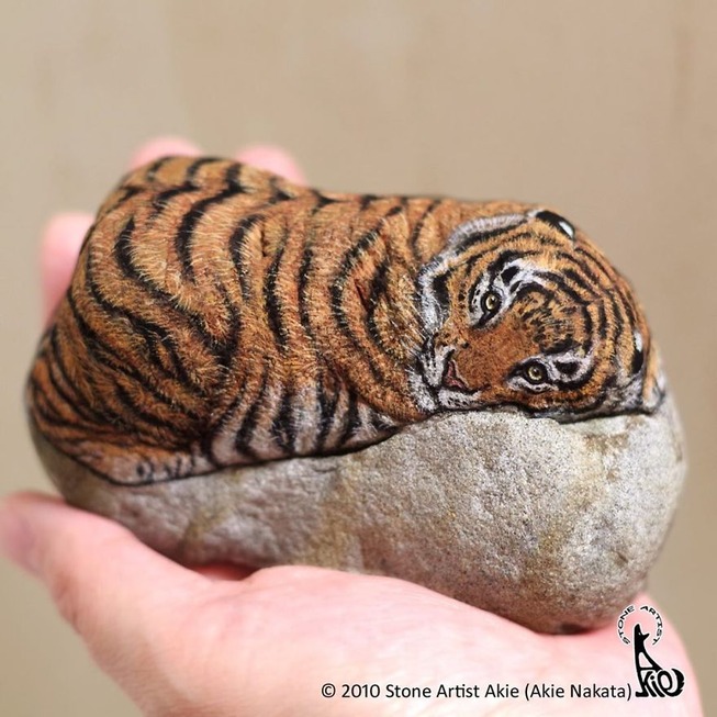 This-Japanese-artist-turns-stones-into-art