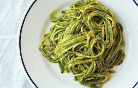 ligurian-pesto-with-spaghetti-940x600