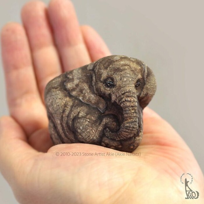 Japanese-artist-turns-rocks-into-cute-little-animals-New-Pics