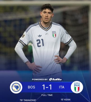 italy-map-play-soccer-3d-illustration-DH4BG5
