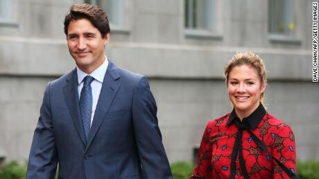 200312221210-02-justin-sophie-grgoire-trudeau-large-169