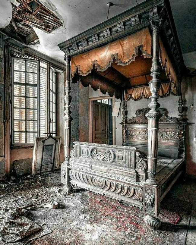 beautiful-abandoned-world-pictures-62f35965df892__700