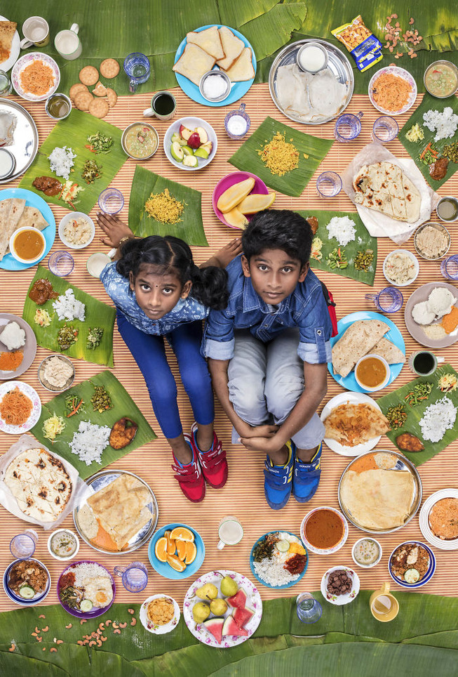 kids-surrounded-weekly-diet