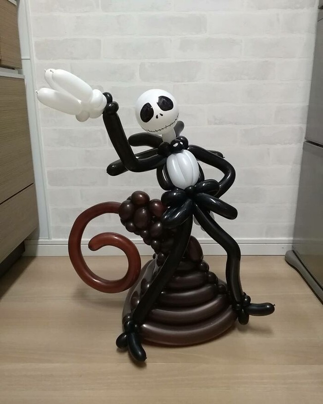 Japanese-artist-makes-amazing-inflatable-balloons