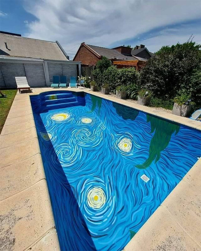 Weird-Homes-Pics-27-645b58cdf2260__700
