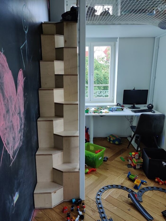 funny-dangerous-stairs-designs-649407716f068__700