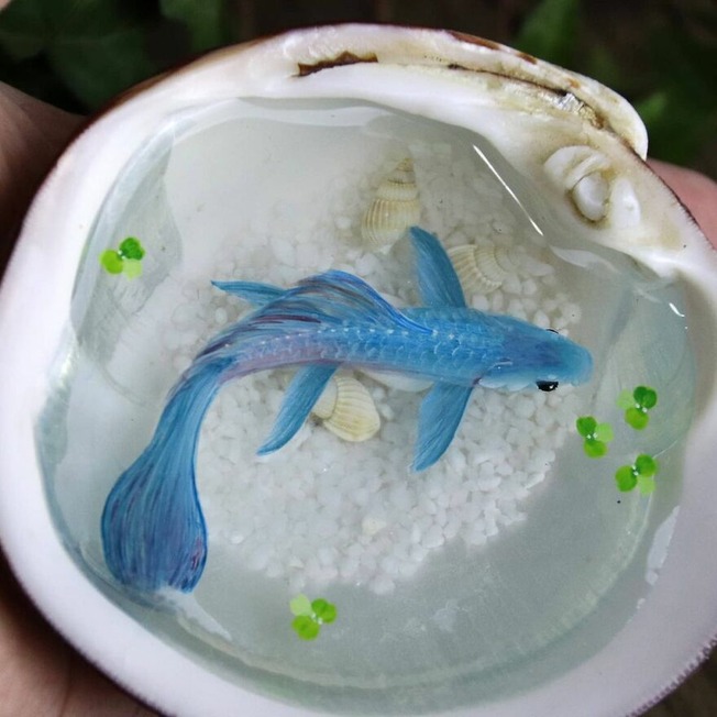 The-artist-creates-amazing-paintings-of-fish-in-3D
