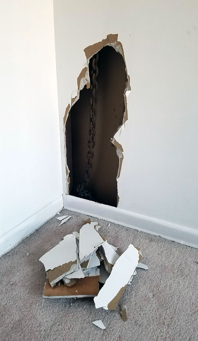 interesting-historical-house-finds-9-5b7a7dea2e3f4__700