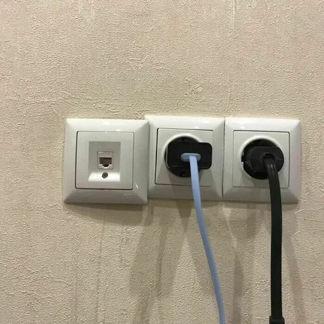 CY5jG_mqqk7-3-png__700