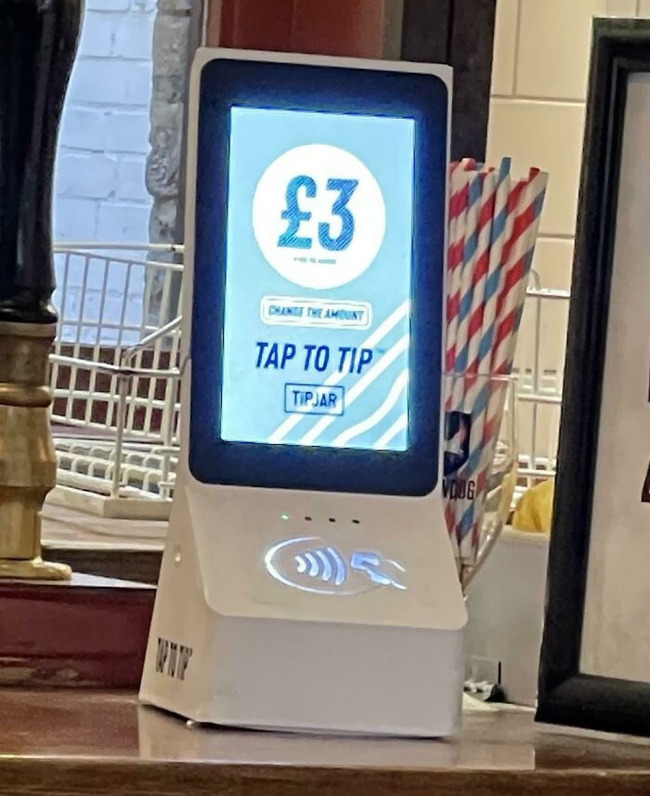 mildly-infuriating-tipping-culture-30-66cdc8c70dc93__700 (1)
