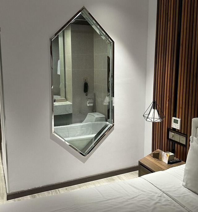 6881fd85b582e_worst-hotel-fails