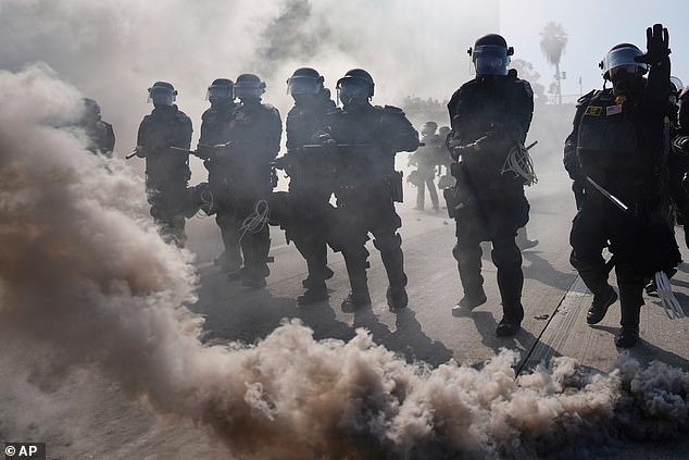 99164591-14792657-image-a-25_174