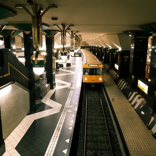 1682691427734235 (1)