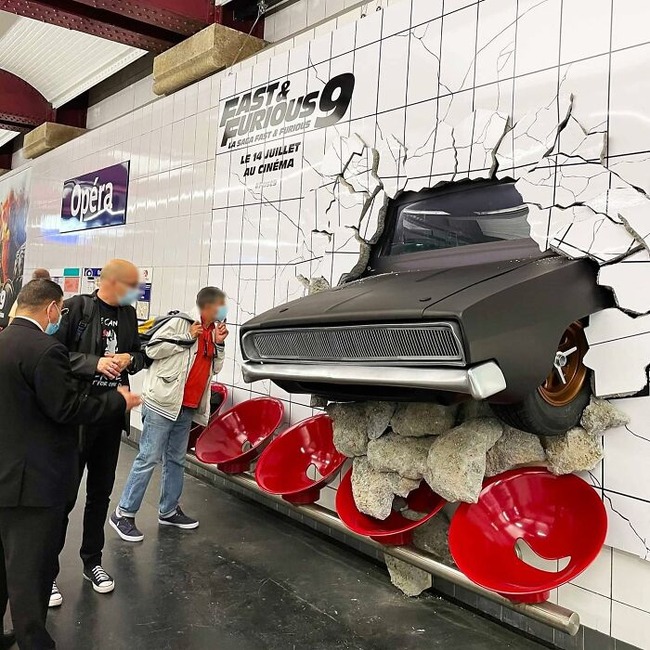 best-outdoor-advertising-creative-ads-643518798697e__700