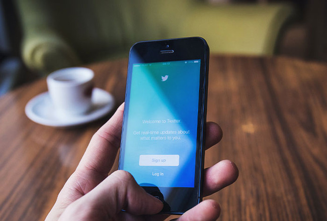 surprising-companies-still-in-business24-6536816359158__700