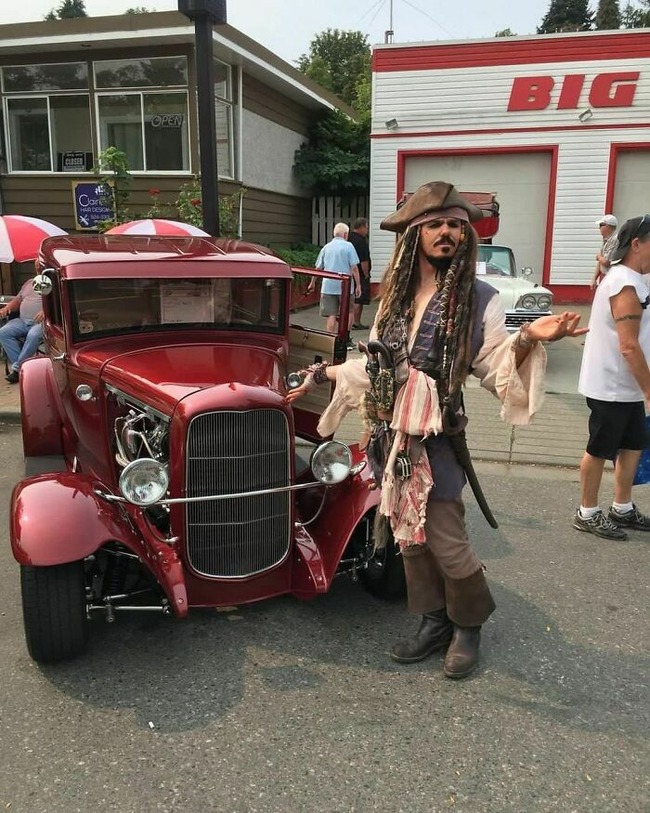 CokWqPMunY0-png__700