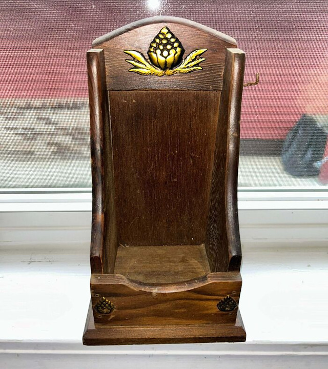 68db862cc52c1_identified-antique(1)